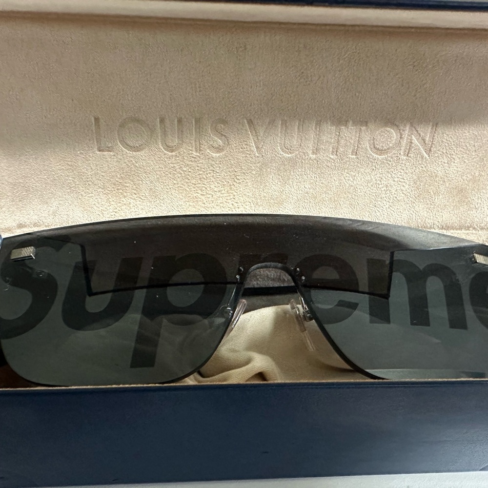 SUPREME17AW ×LOUIS VUITTON City Mask SP Logo Sunglasses Eyewear Black 05. New.